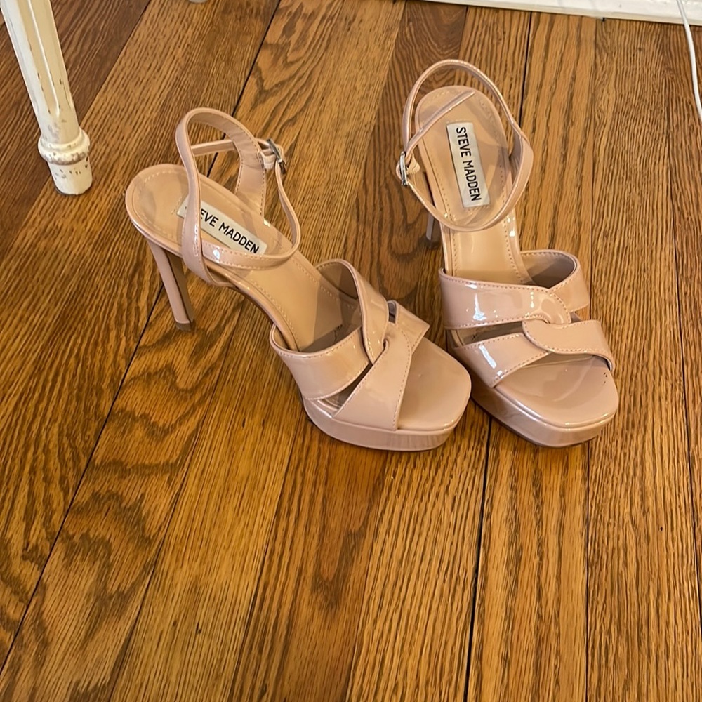 Steve Madden hush heel shoes
